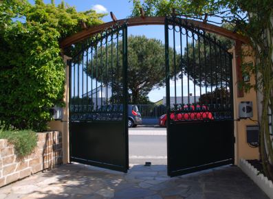 Automatisme à bras articulé